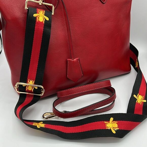 Tuscany Leather Hand Stained Vegetable Tanned Leather Red Crossbody/Hand Bag B69 main image 13